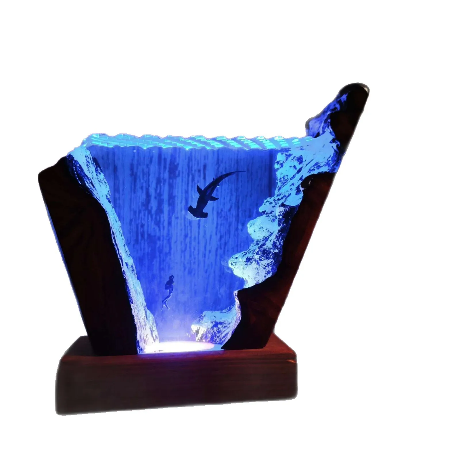 6 * 4-inch Ocean Series Diver Hammerhead Shark Glowing Ornament Home Art Decoration Resin Wood Crafts Gift