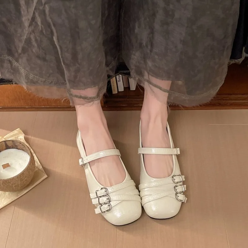 French One-line Strap Mary Jane Women's 2026 Summer New Versatile Flat Shallow Mouth Shoes