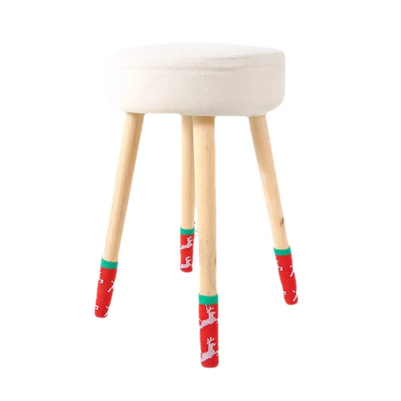 Рисунок 5 - рождественские Вязаные чехлы для ножек стула