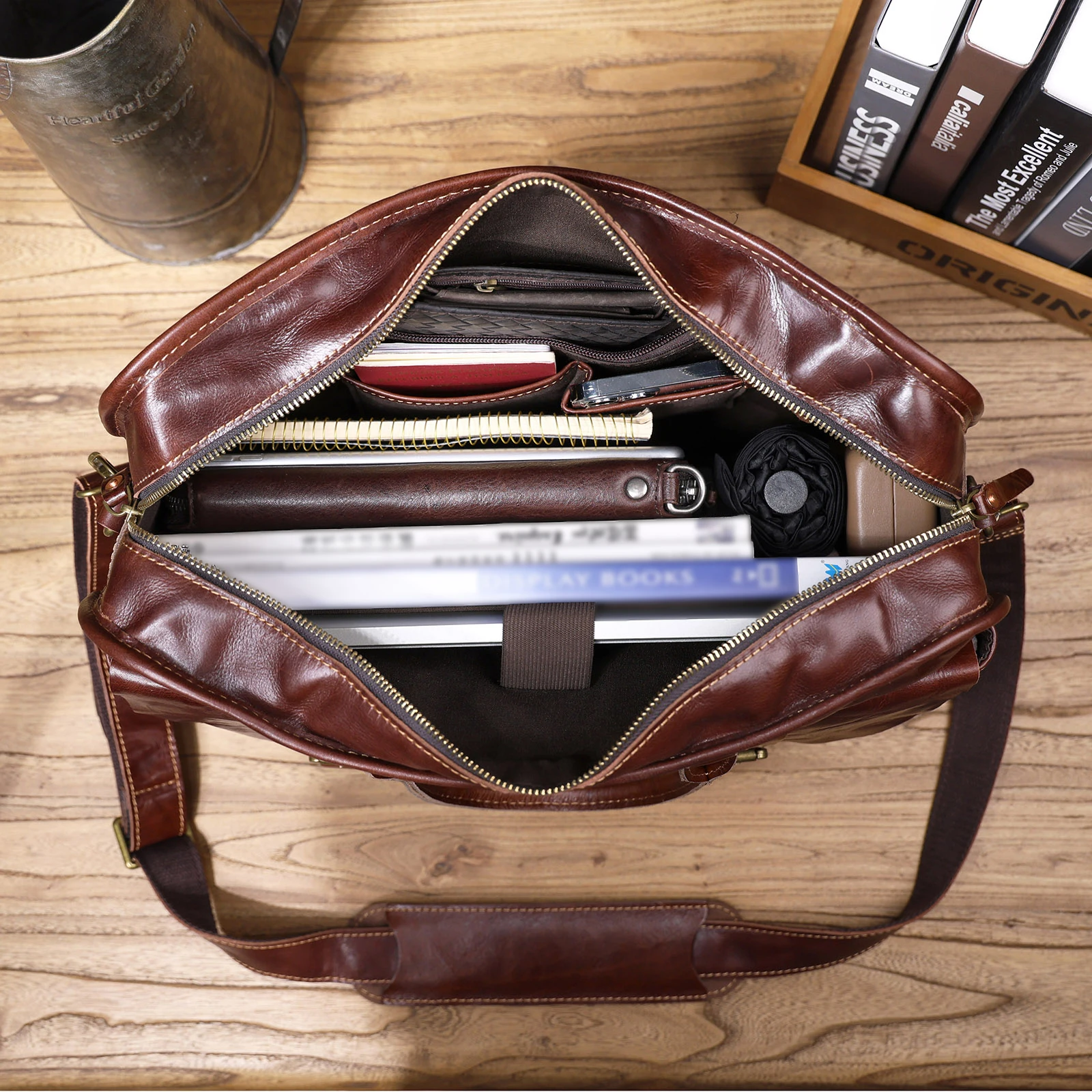 Echtleder Herren-Aktentasche 15 Zoll Laptop-Tasche Einfache Rindsleder-Umhängetasche Pflanzlich gegerbtes Leder Business-Casual-Stil – Detail 17