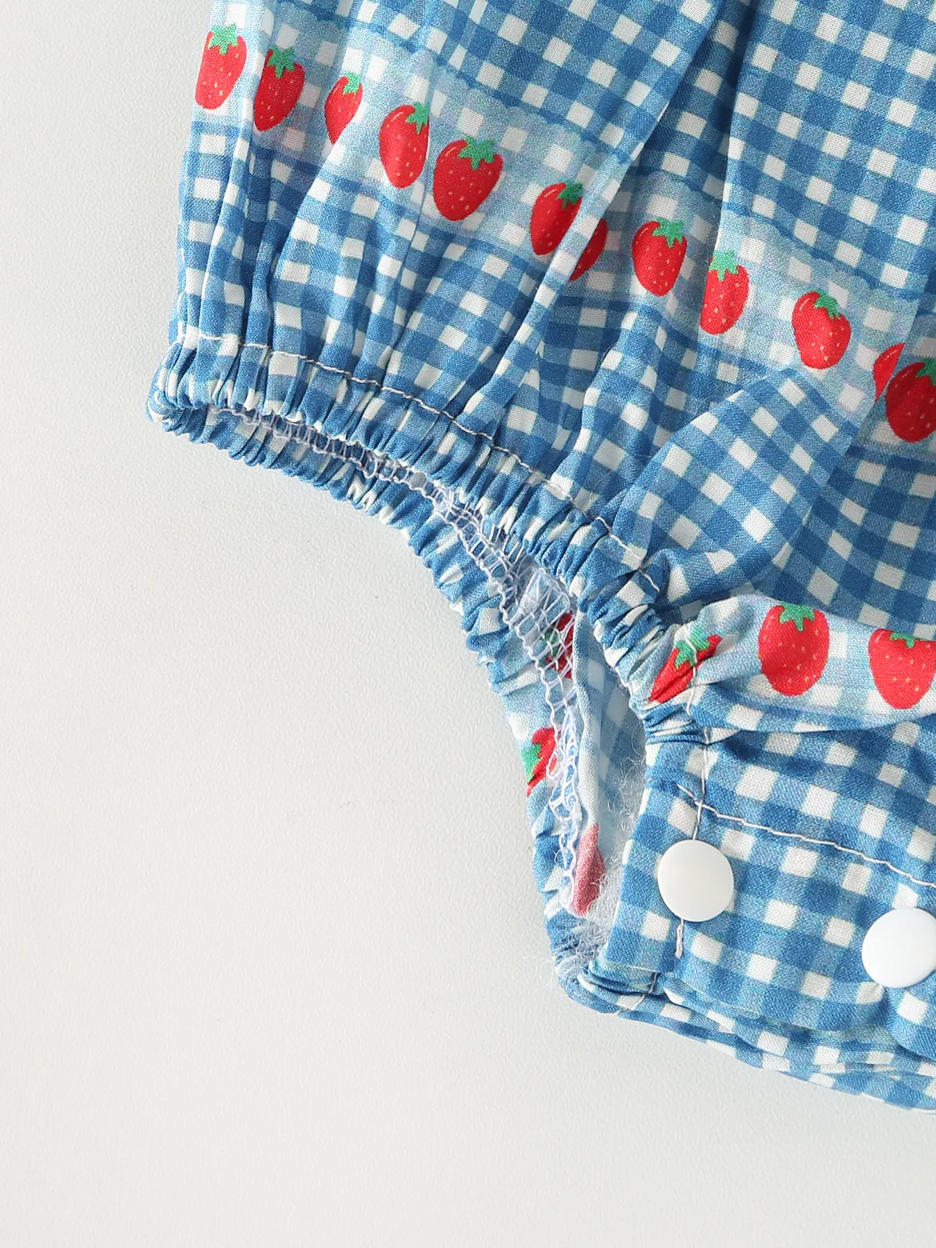 2026 صيف جديد نمط طفلة لينة ارتداءها السباغيتي حزام القماش القطني تحقق ثلاثية الأبعاد الفراولة طباعة ملابس الرضع #5