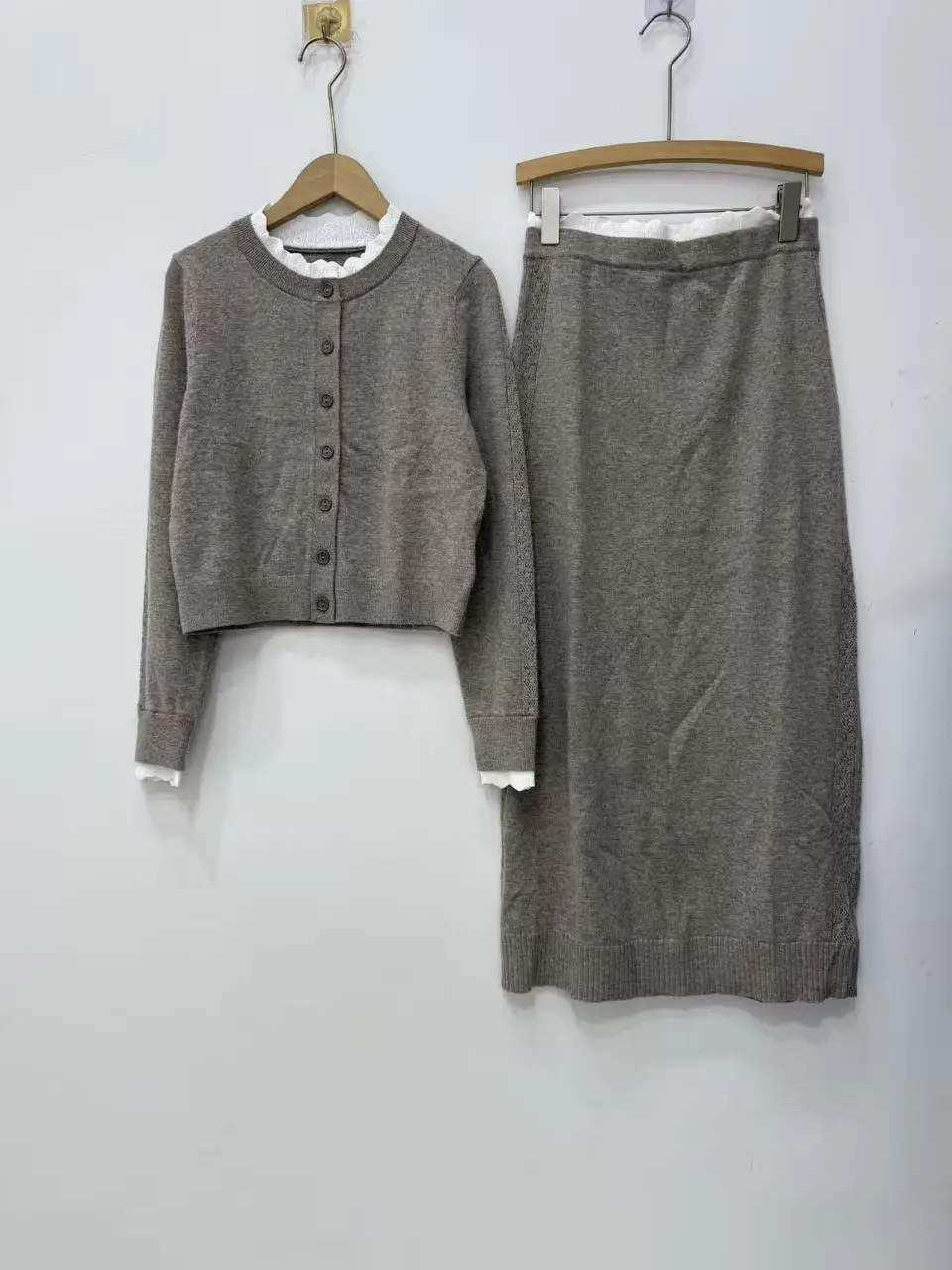

Women Lace Trim O-Neck Solid Knit Set Long Sleeve Cardigan + Sleeveless Vest + High Waist Casual Elegant Midi Skirt Fall/Winter