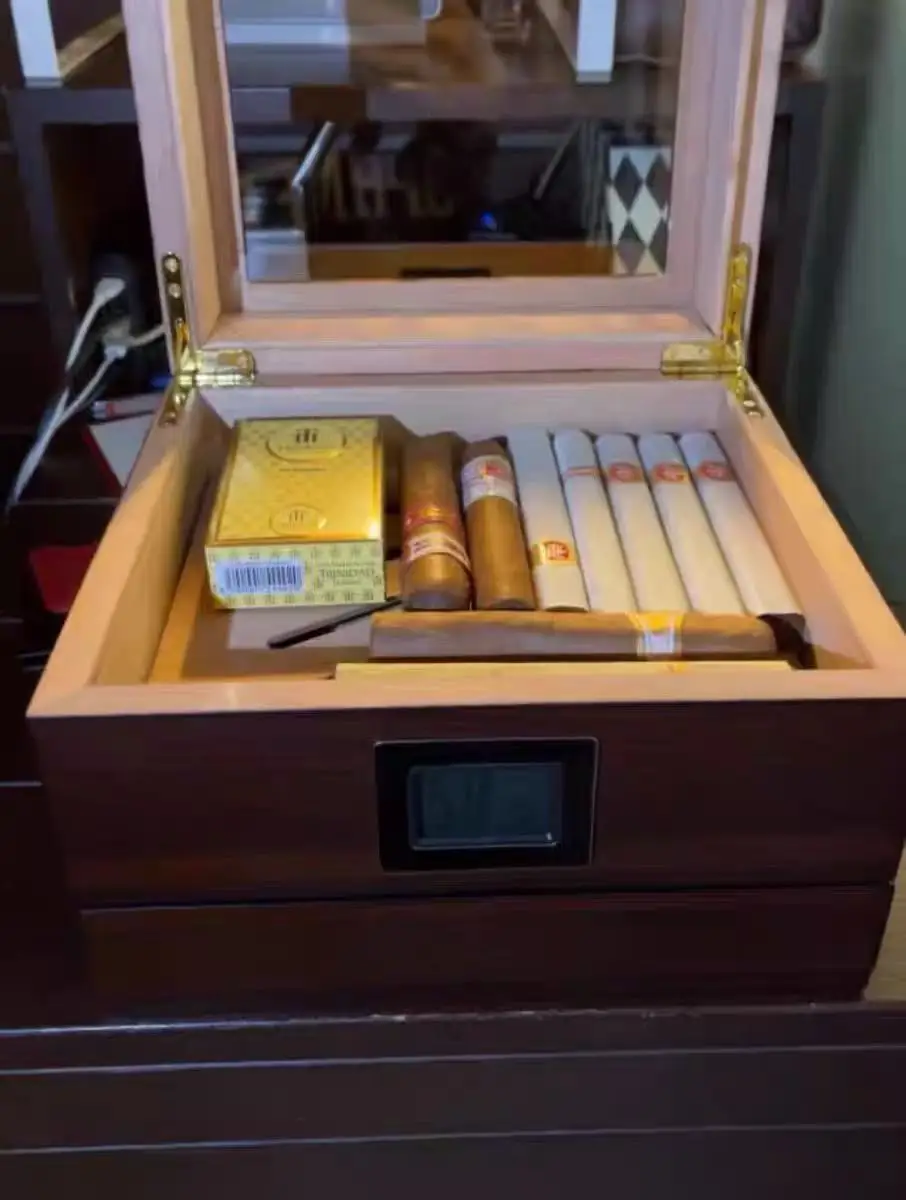 Spain Cedar Wood Piano Paint Large Capacity Cuban Cigar Case Humidor Set Classic Design Lacquer Technics Accessories Included view 4