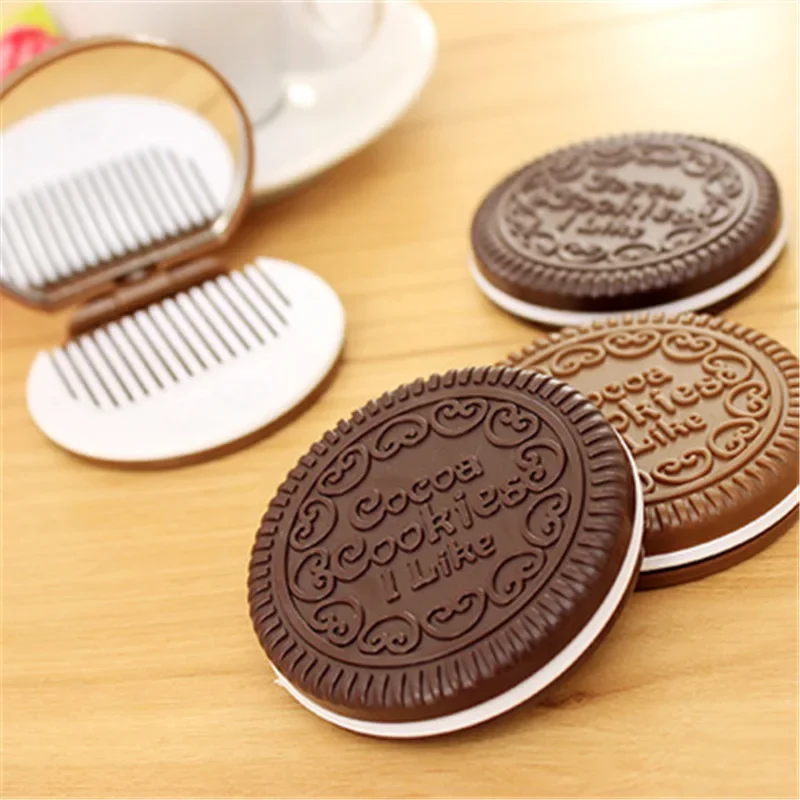 1Pc Cute Creative Simulation Chocolate Sandwich Biscuit Mini Mirror Girls Portable Pocket Makeup Folding Round Mirror with Comb