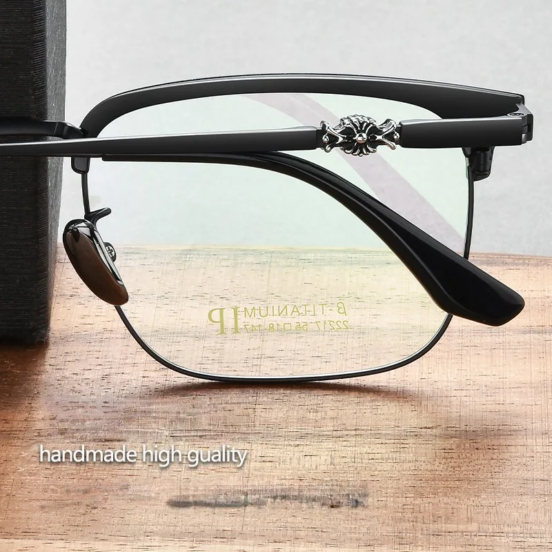 New Fashion Mens Eyebrow Frame Glasses Chrome Style Vintage Hawksbill Square Pure Titanium Optical Business Eyeglasses 22217T