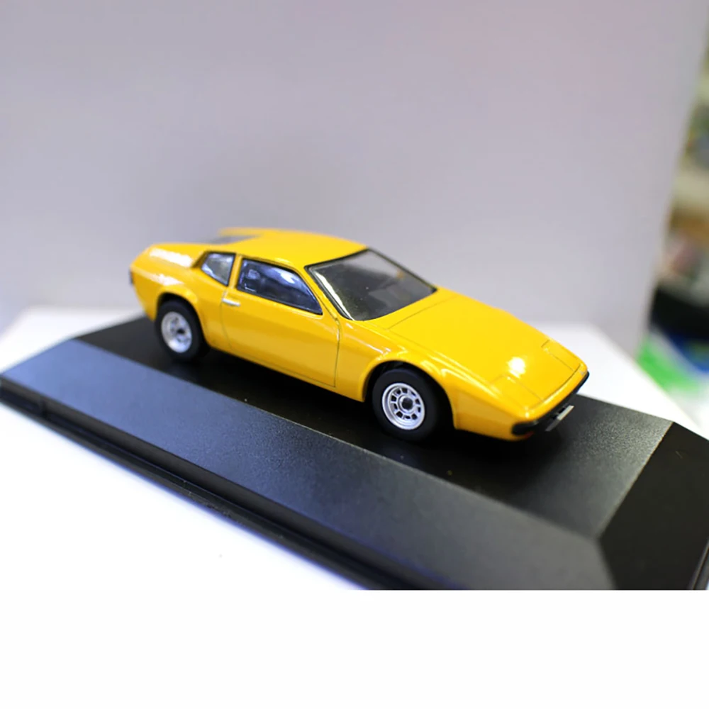 Defective Product Spot Goods 1:43 Scale Simulation Alloy Miura Targa 1982 Brazilian Sports Car Model Retro Toy Static Ornaments