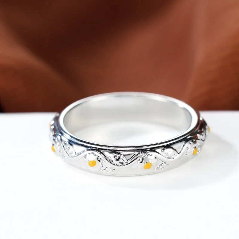 European and American Retro Vine Flower Fine Ring, Yellow Drip Oil Three-dimensional Carved Countryside Style Niche Accessory