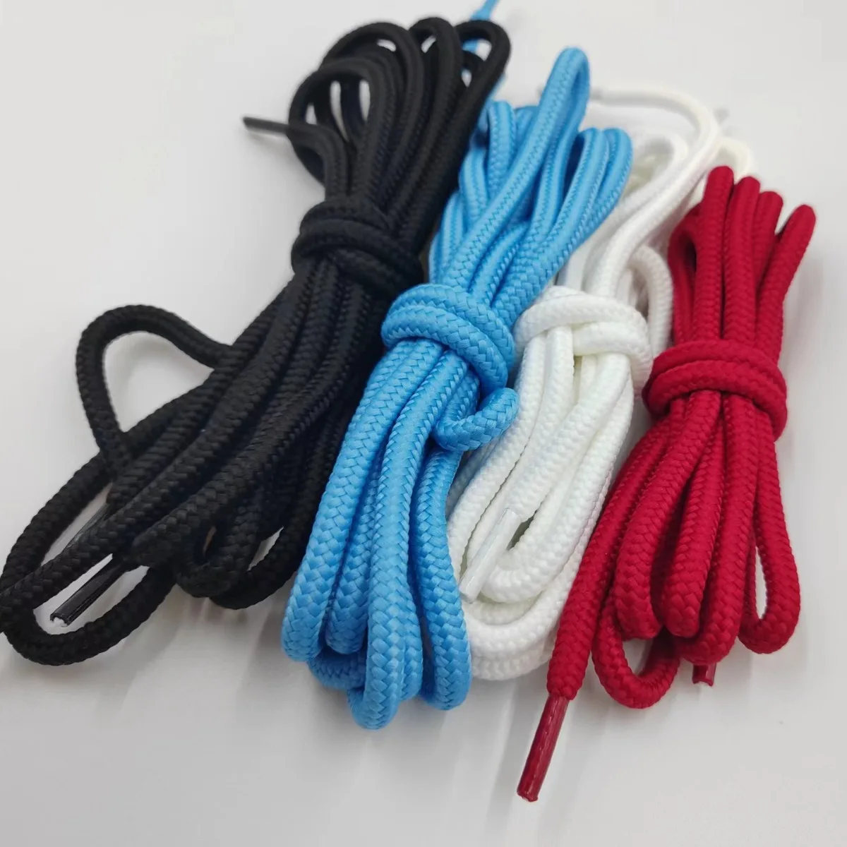 Brand-authorized Cosp Kosp round shoelaces in black and white colors, sports shoelaces made of durable polyester, wear-resistant, non-slip, and anti-slip