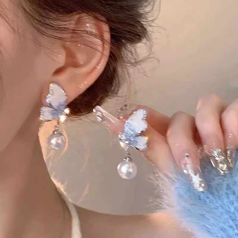 Small gradient blue crystal butterfly earrings female ins fashion senior sense pearls