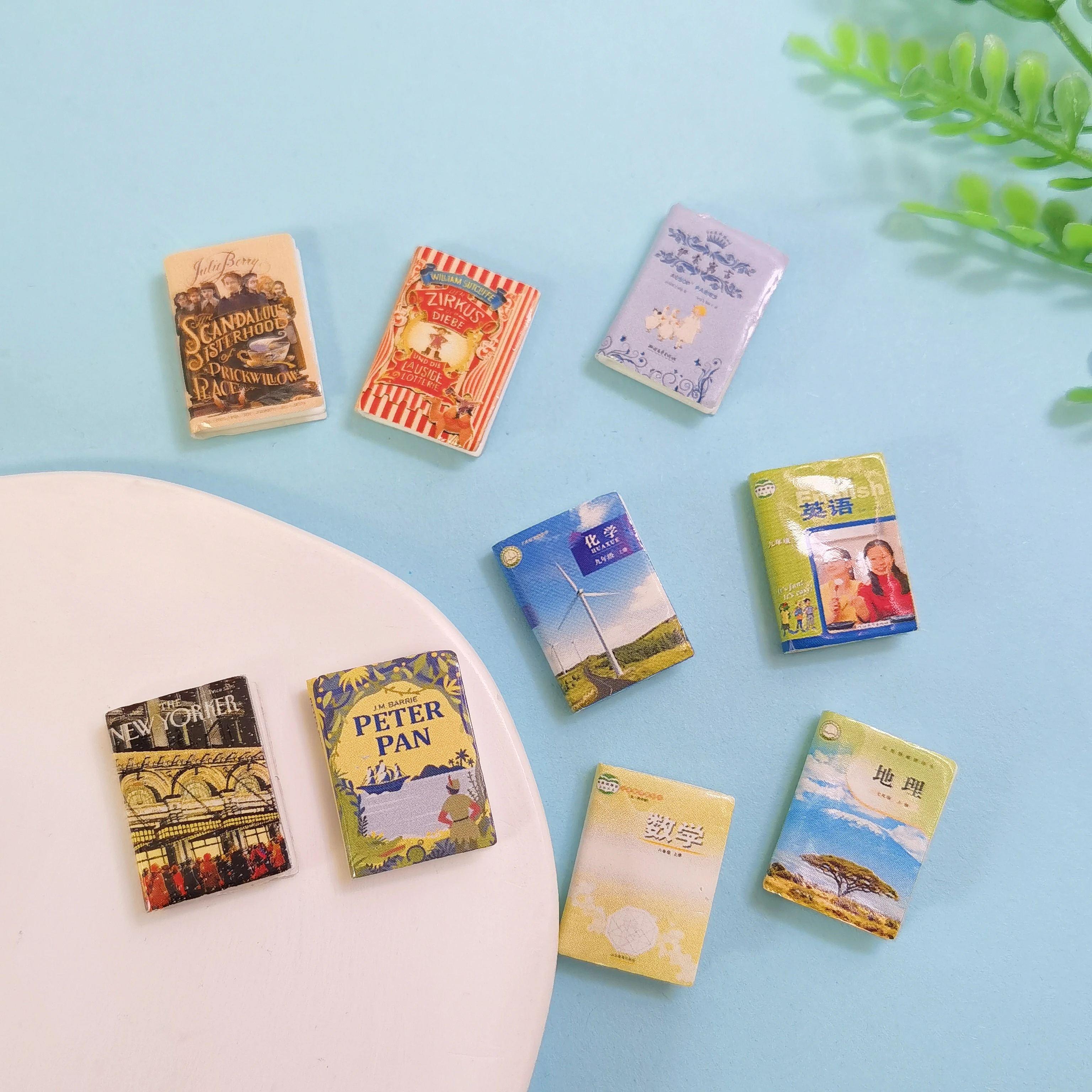 Random Miniatures Dollhouse Classical Mini Flip Books Notebook Furniture Decoration Doll Doll Toy Supplies