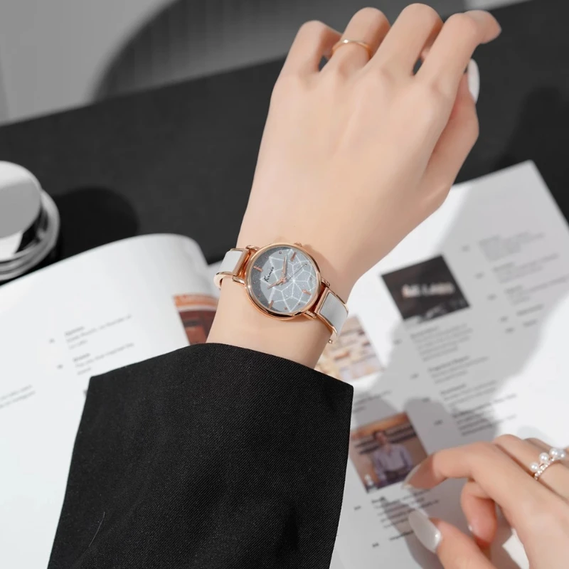 ผู้หญิงหรูหราหรูหรานาฬิกาแบรนด์เฉพาะนักเรียน 2025 เทรนด์แฟชั่นใหม่ที่เรียบง่ายนาฬิกาควอทซ์กันน้ําของขวัญวันเกิด