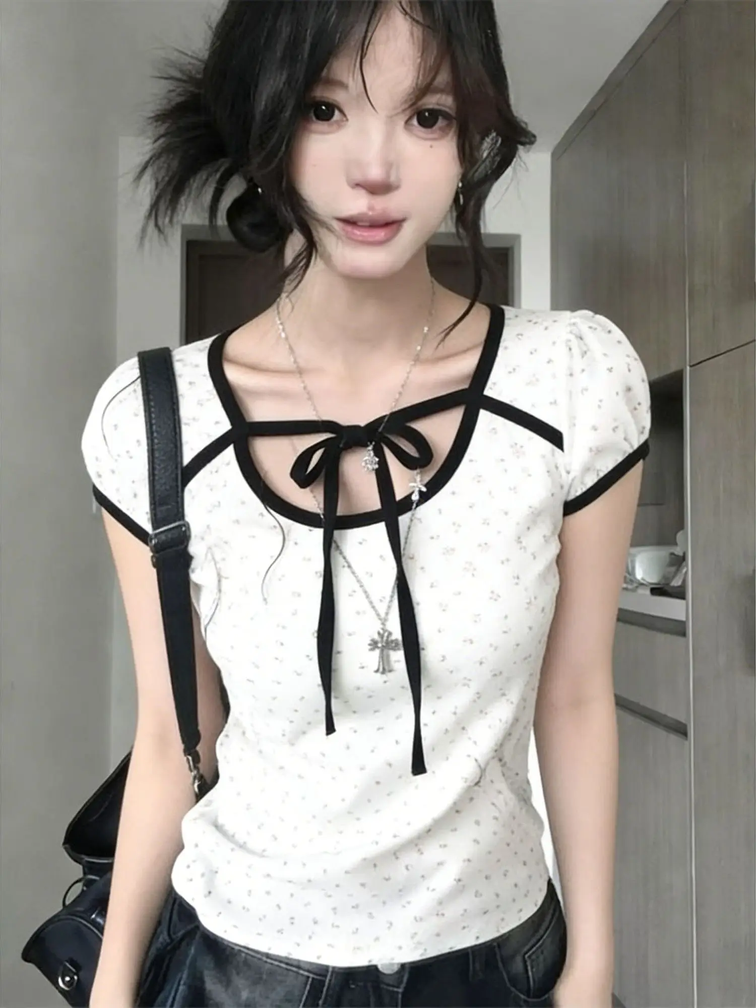 Sweet Floral Short Sleeve T-Shirt Women's Date Casual Short Style Pure Desire Slimming Top Korean Style Cotton Blend Summer