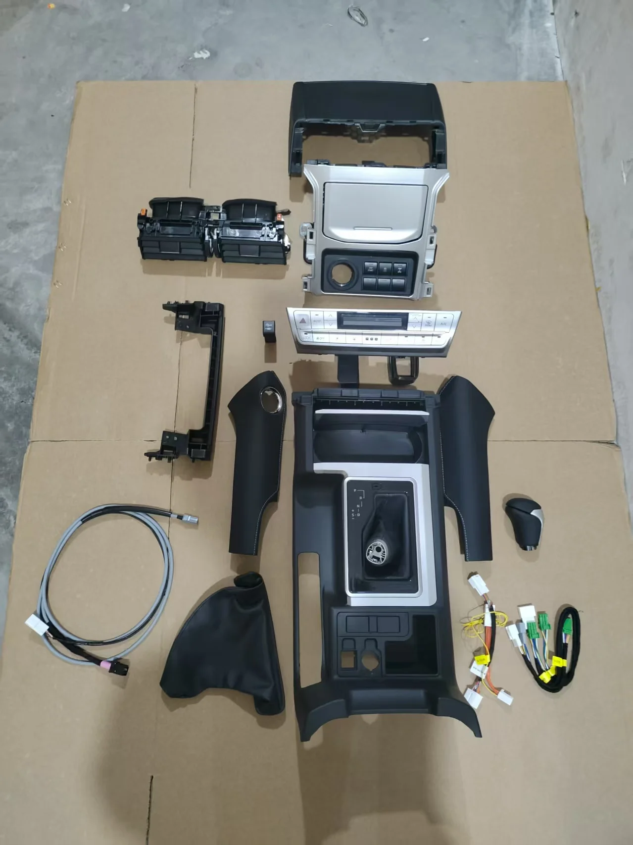 High-Class Complete Interior Auto Modification Parts PRADO 10-18 Upgrade 20 Interior Kit