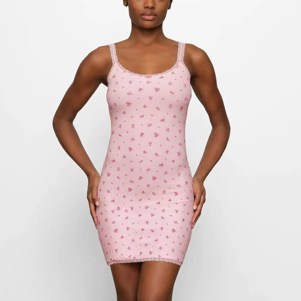 카다이안 플로럴 프린트 핑크 스트랩 오트 스커트 레이스 트림 엘라스틱 랩 바디 롱 드레스 여름 캐주얼 여성용 드레스 면 100%