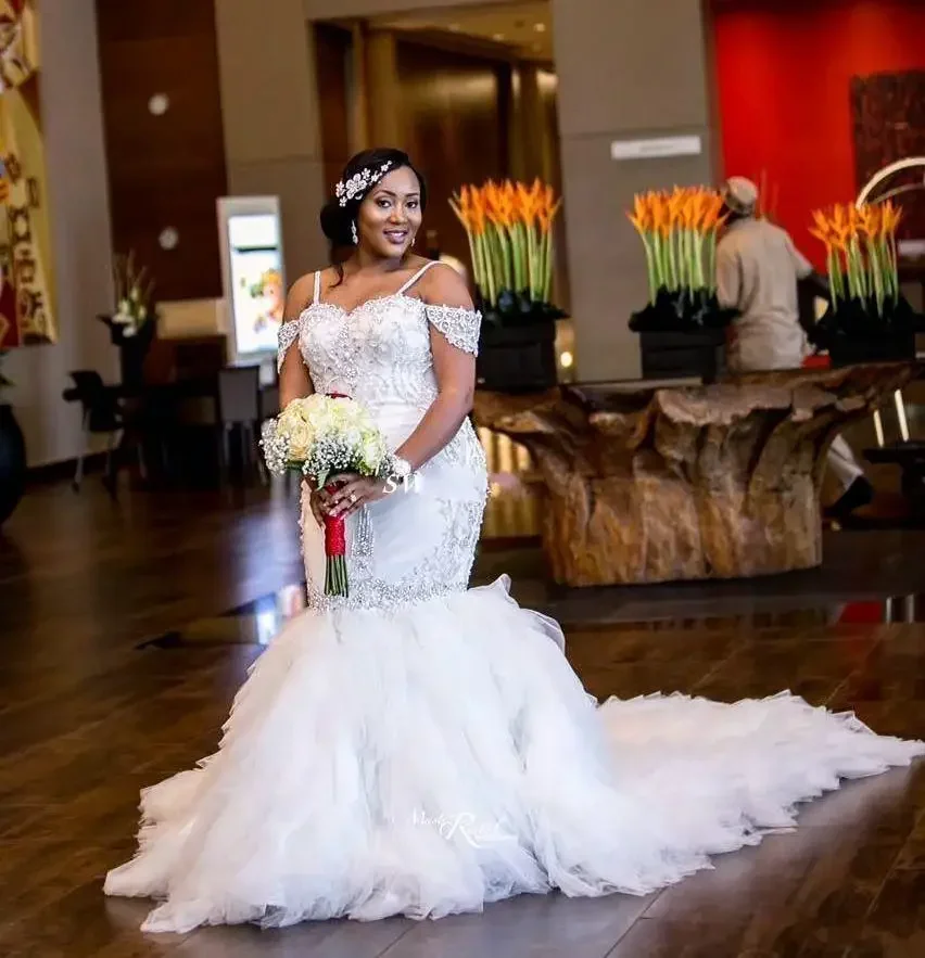 

Customized Plus Size Sexy Mermaid Wedding Dresses With Crystal Pearls Ruffle Long Train Spaghetti Straps African Bridal Wedding