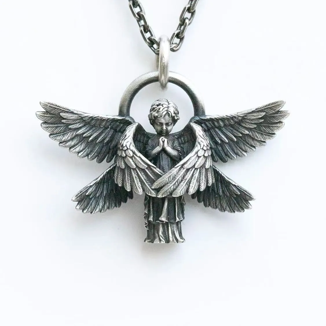 

Personalized Creative Six-winged Angel Pendant Couple Necklace Men and Women Niche Retro Valentine's Day Birthday Gift
