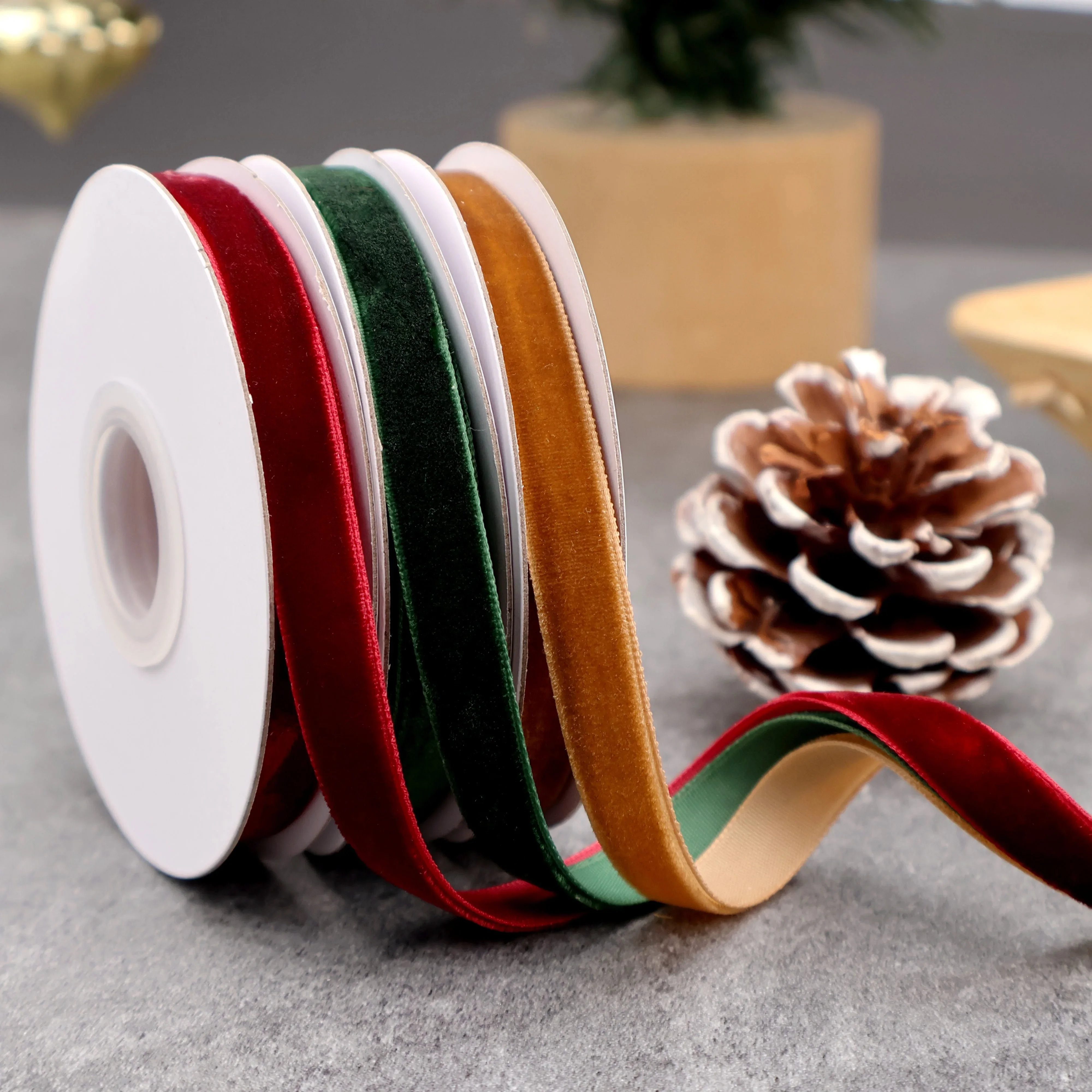 Christmas 3 Rolls Luxury Velvet Ribbon 1cm Wide (Total 5 Yards Per Roll) Heavy-Duty Pre-Washed Craft Ribbon for Gift Wrapping