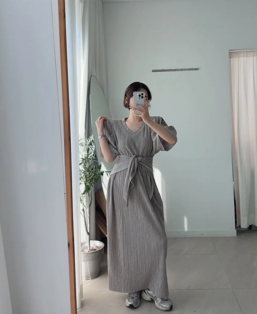 

Dongdaemun Summer 2026 Women's Dress Airy Folded Skirt with Belt High Waist A-Line Short Sleeve V-Neck Commute Style Korean O...