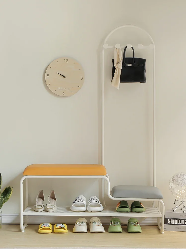 Cream wind into the house to change shoes stool into the door to wear shoes stool clothes rack integrated fitting room coat rack