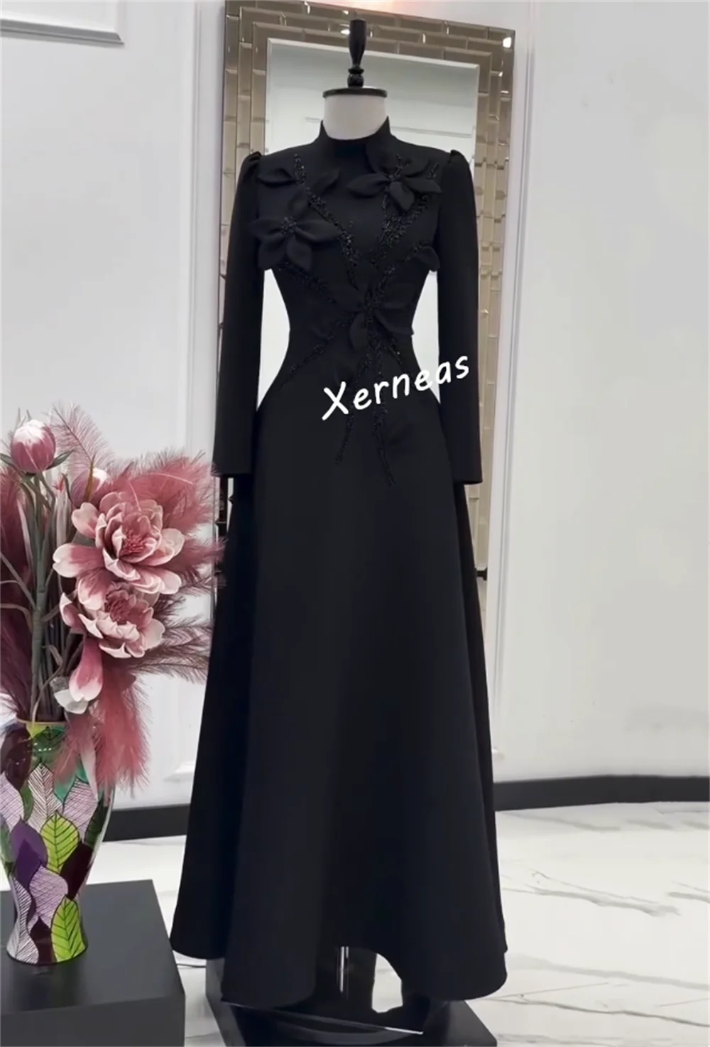 カスタマイズされたフォーマルイブニングドレス グリッターフラワー クラシックハイカラー Aラインロングドレス オーダーメイドの機会 エレガントなパーティー 結婚式