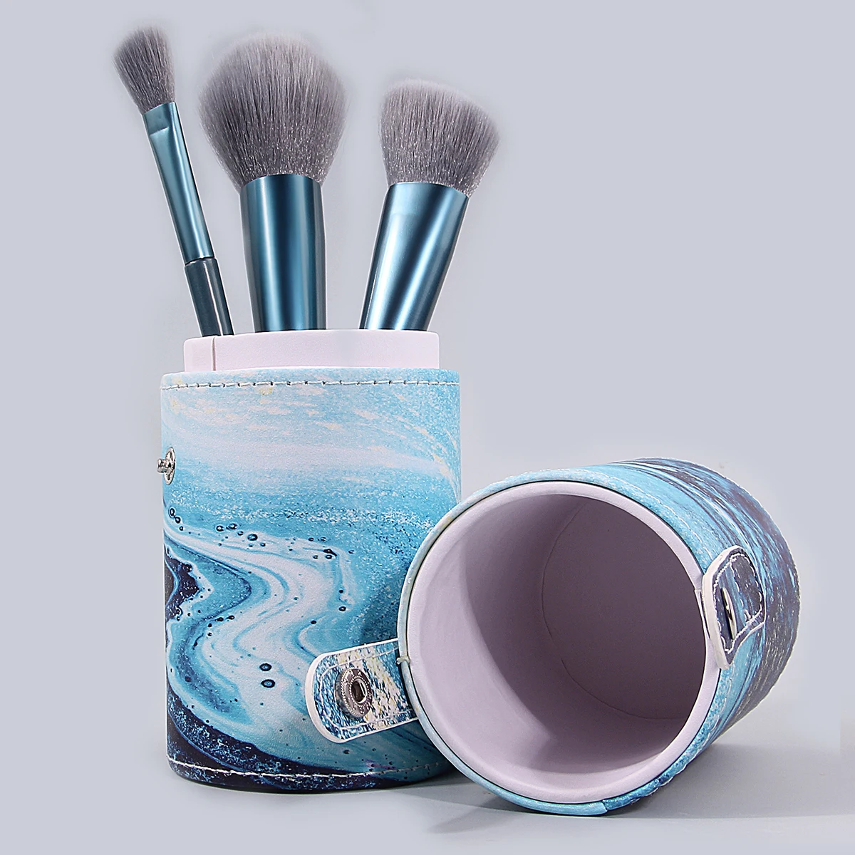 Blau-weißer Make-up-Pinsel-Aufbewahrungseimer mit Farbverlauf, Make-up-Pinsel-Eimer mit großem Fassungsvermögen für Lippenstift und Augenbrauenstift, runder Stifthalter
