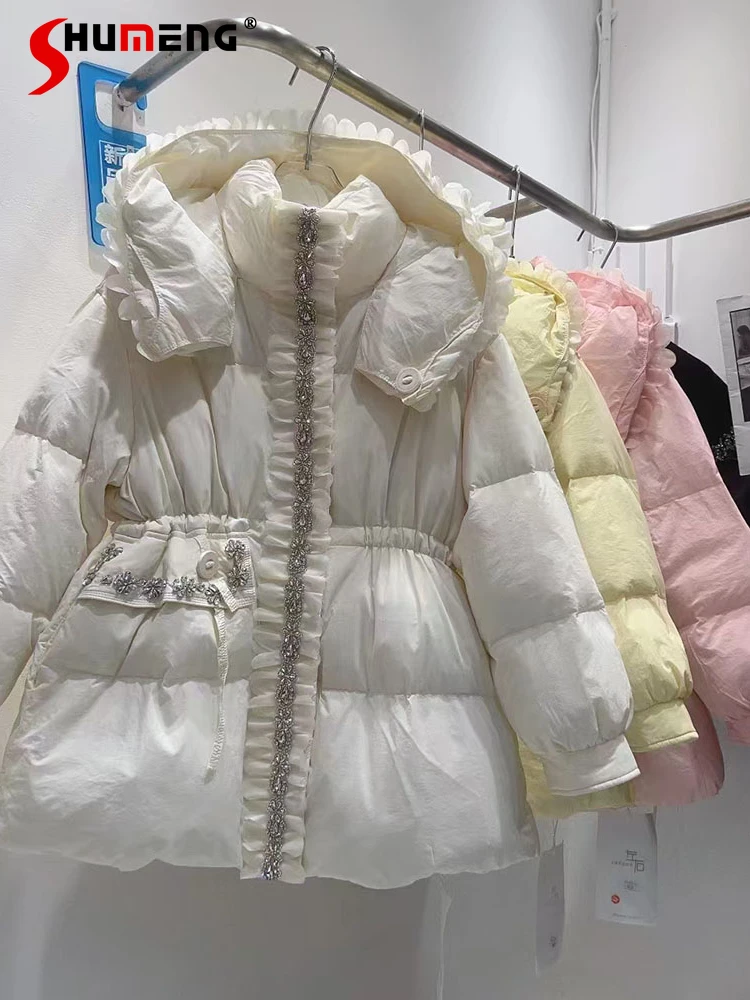 Chaqueta de plumón para mujer, abrigos de plumón de pato blanco cálido y grueso con empalme de encaje con incrustaciones de diamantes, Color sólido, invierno 2024