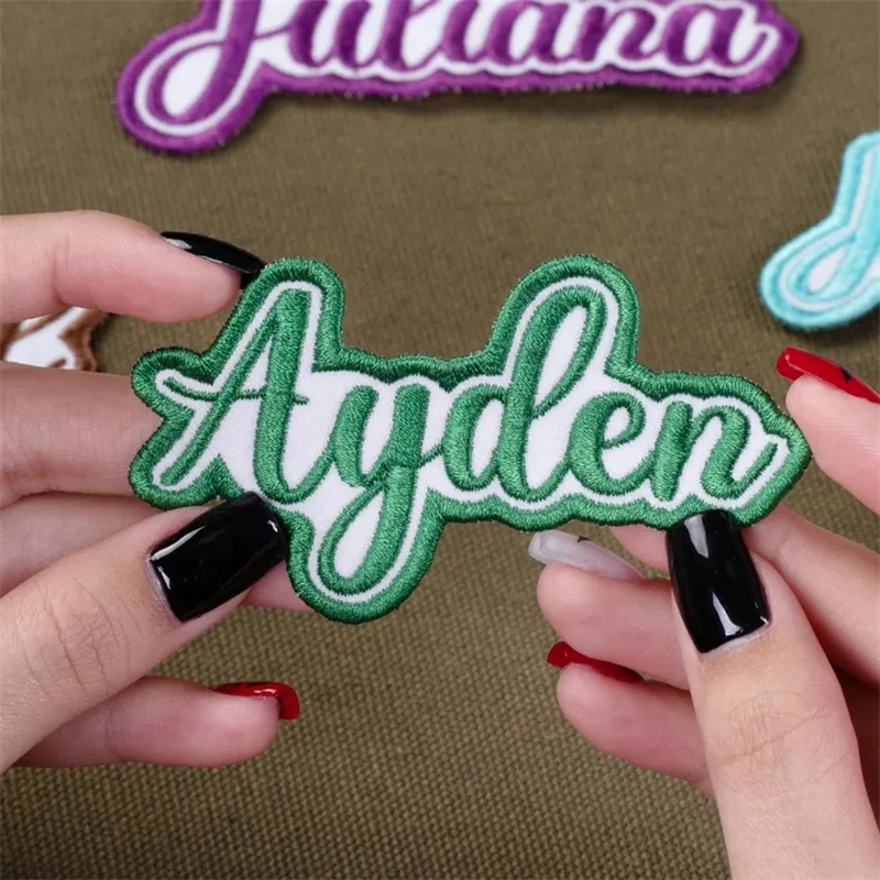 Naszywki z imieniem w niestand – Embroidery Letter M recenzja i cena