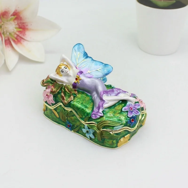 SHINNYGIFTS Creative Retro Sleeping Beauty Trinket Box European Style Mini Jewelry Holder Hand Painted Enamel Box for Home Decor