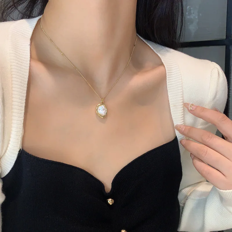 Fashion Jewelry Sweet Korean Temperament Irregular Geometry Simulated Pearl Pendant Necklace For Women Wedding Gifts Wholesale