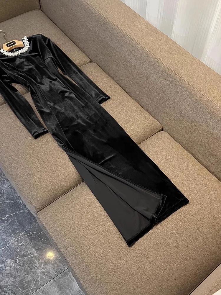 Lady Vintage Fine Workmanship Beading O-neckline Women Slim Fitted Long Sleeve Black Velvet Maxi Slim Dress