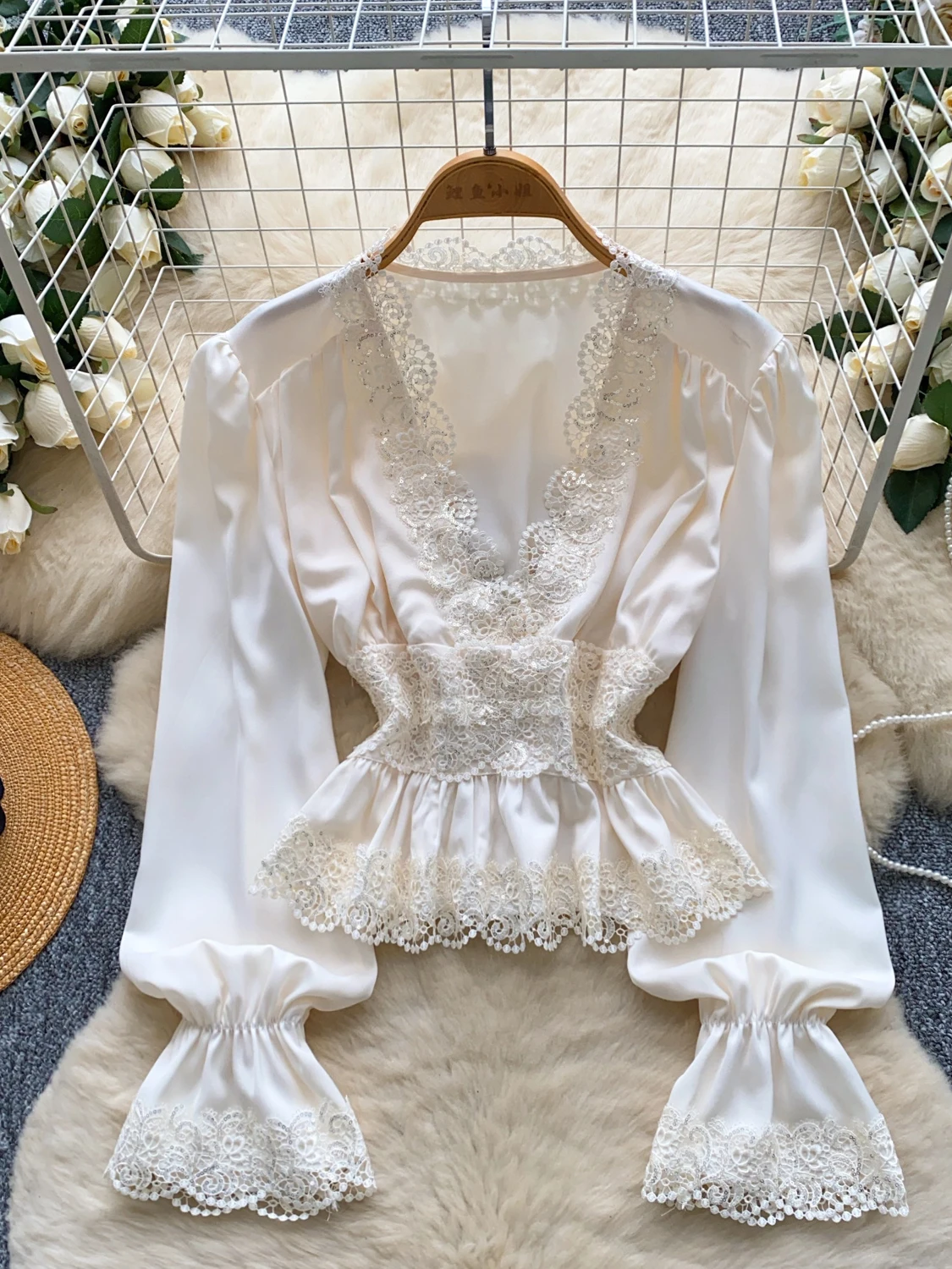 Retro V-hals Pailletten Kant Splitsen Uitlopende Sve irt Dames Herfst Hoogwaardige Taille-cinching Zijden Top Koreaanse Sle losse Fit