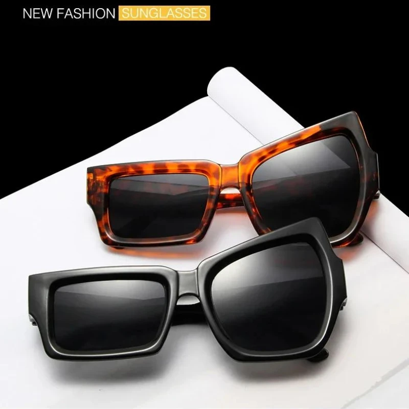 Men Designer Personality Sunglasses Funny Fashion Irregular Sunglasses Travel Vacation Sun Glasses Male Black White Mirror