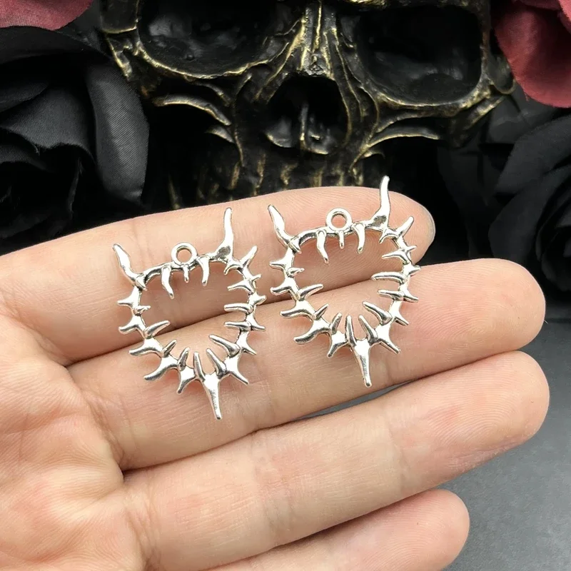 5pcs Gothic Hollow Thorn Heart Charms Thorn Spiky Heart Charms Pendant Designer Charms Fit Jewelry Making DIY Jewelry Findings