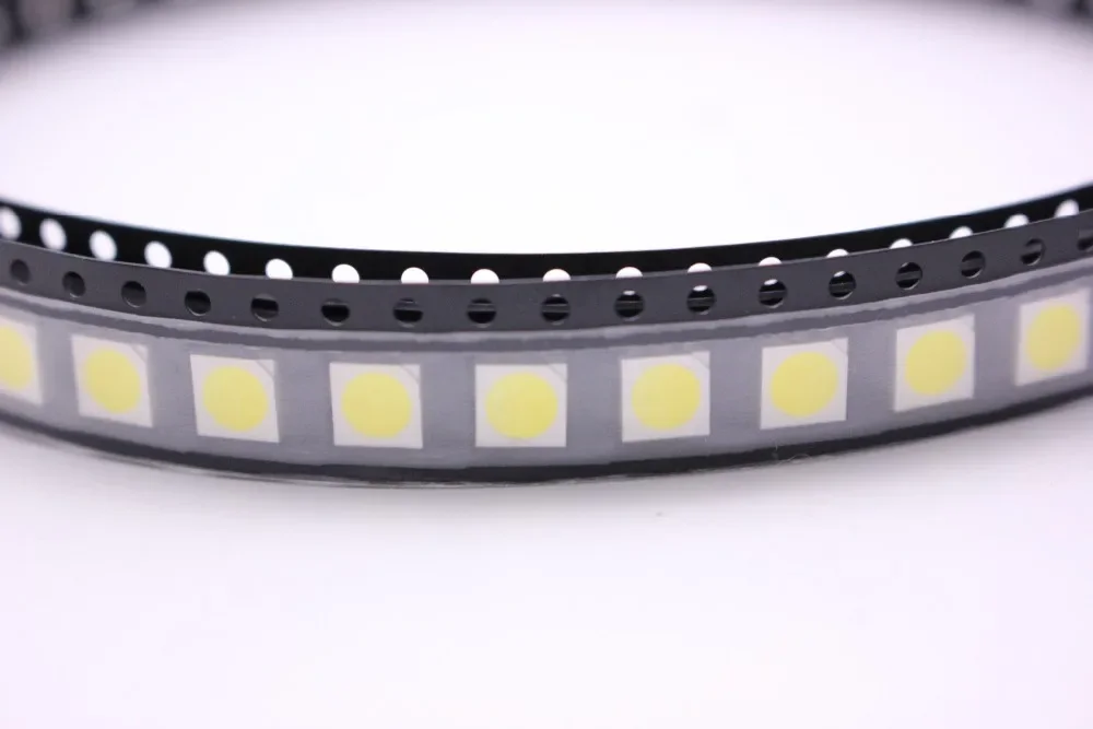 0.5W SMD 5050 LED ضوء حبة 40-45lm أبيض/الدافئة الأبيض UV SMD LED الخرز مصباح LED رقاقة DC3.0-3.6V ل LED الذرة ضوء لمبة قطاع