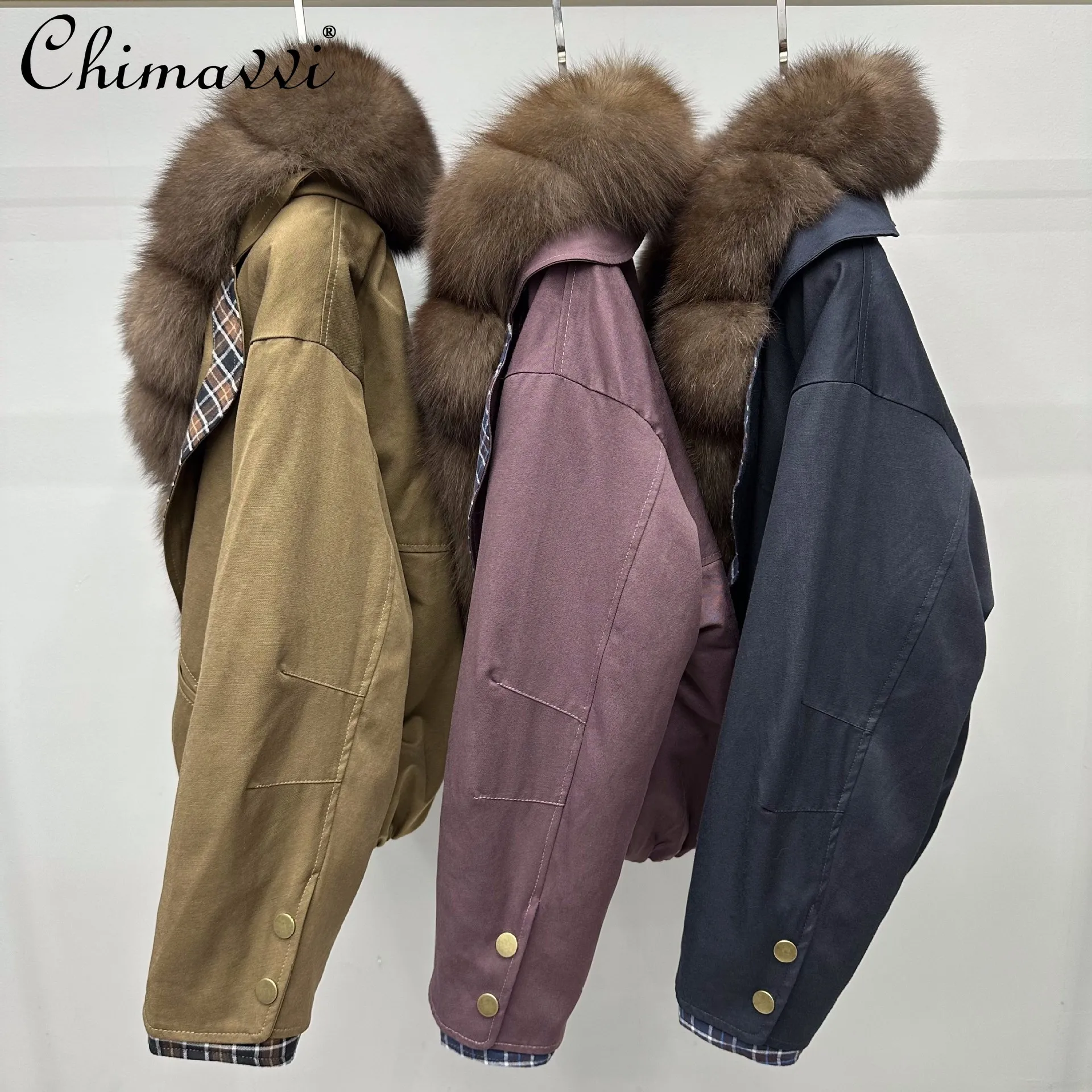 

2025 зимняя женская модная утепленная короткая шуба со съемным воротником из натурального лисьего меха, свободная повседневная универсальная парка для женщин