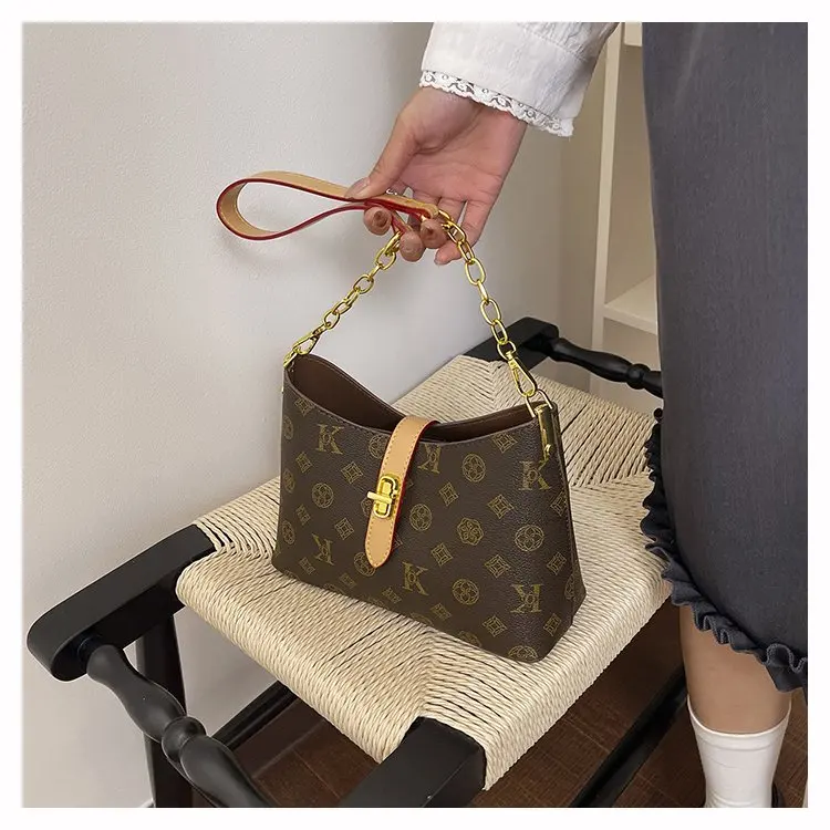 

2026 New Monogram Shoulder Bag, Multi-way Convertible Designer-inspired Crossbody Bag, Elegant for Work & Daily Use