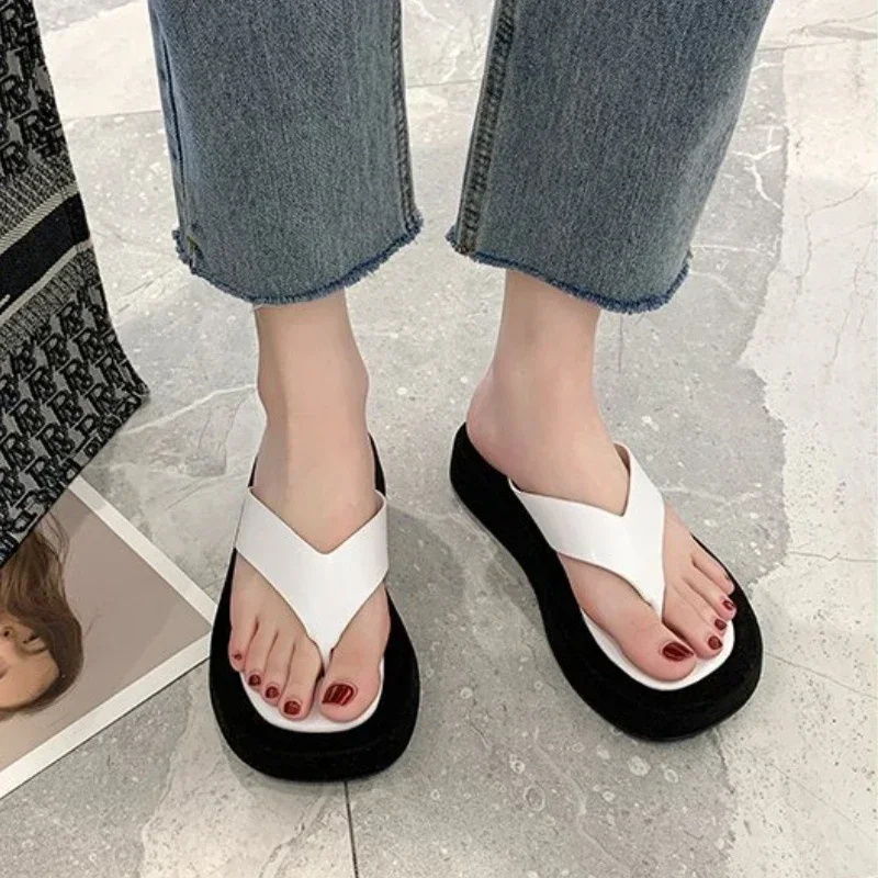 Flip Flops Summer Shoes Women Flat Platform Casual Slippers Outdoor Beach Sandals Thick Bottom Non-slip Home Slides 2024