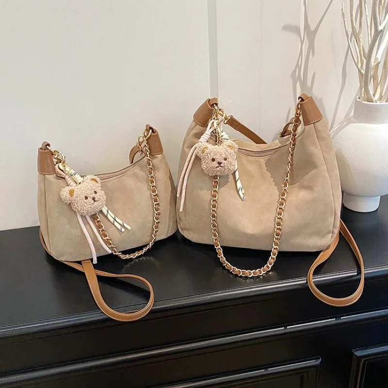 

Women's Elegant Leather Tote Bag From Luxury Brand Featuring Trendy Design And Casual Vintage Vibe​