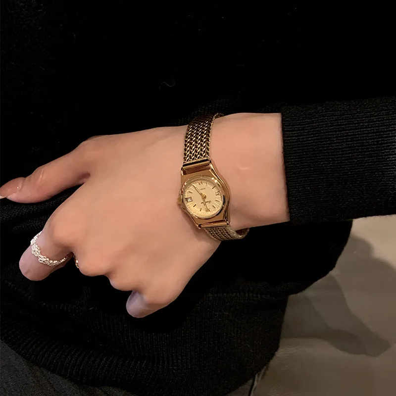 New Round Vintage Watch With Calendar For Women Antique Style Watch, A Perfect Gift For Ladies, High-Quality Selected Timepiece.