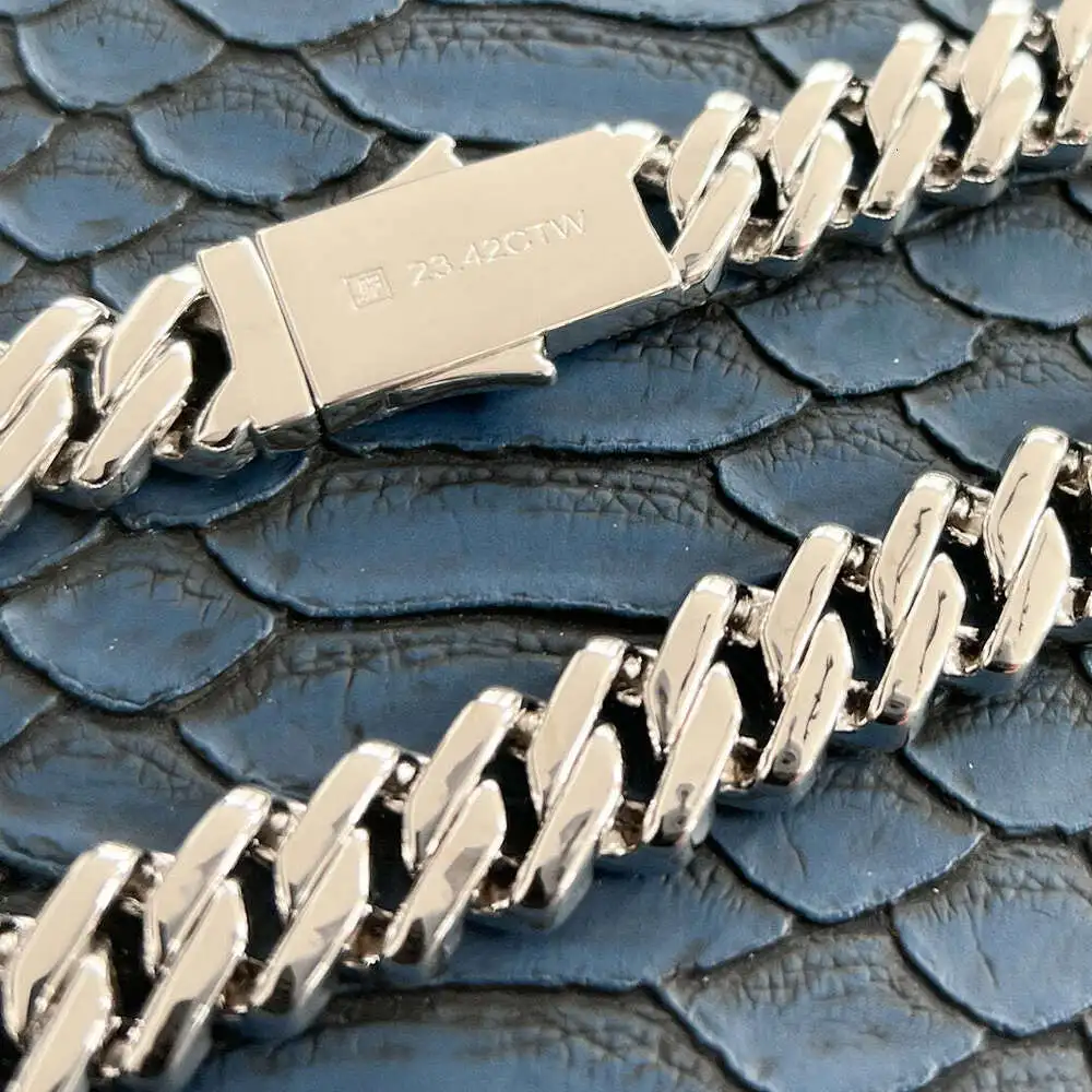 Luxury Custom Chain Factory Price 925 Sterling Silver 18mm Width d Color Vvs Moissanite Fine Baguette Cuban Chain.