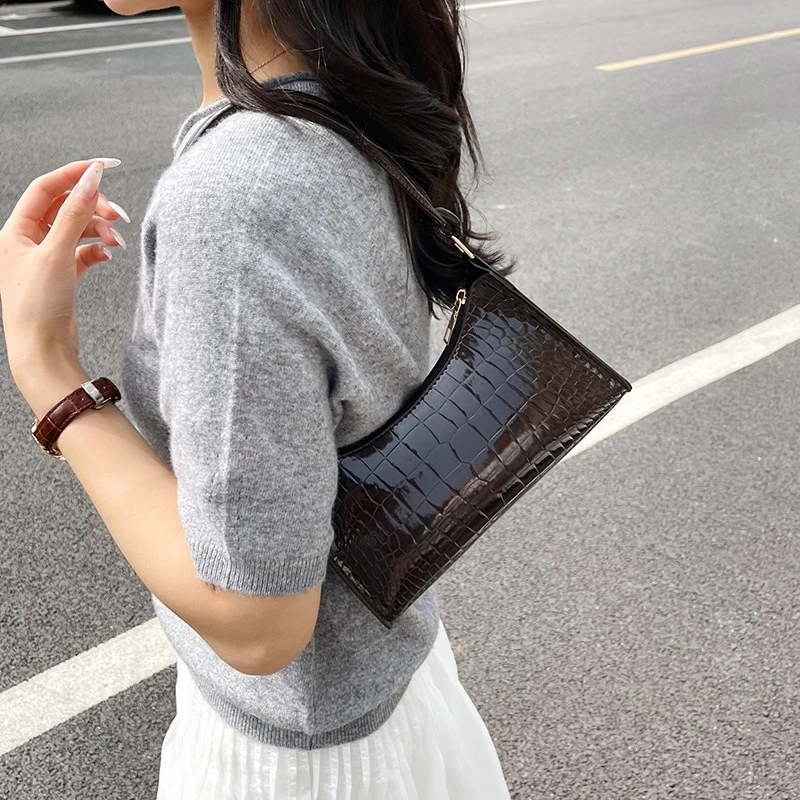 Glossy Pattern Underarm Bag Knotted Shoulder Strap ,minimalist Curved Shoulder Purse Stylish Women Handbag for Daily Dating