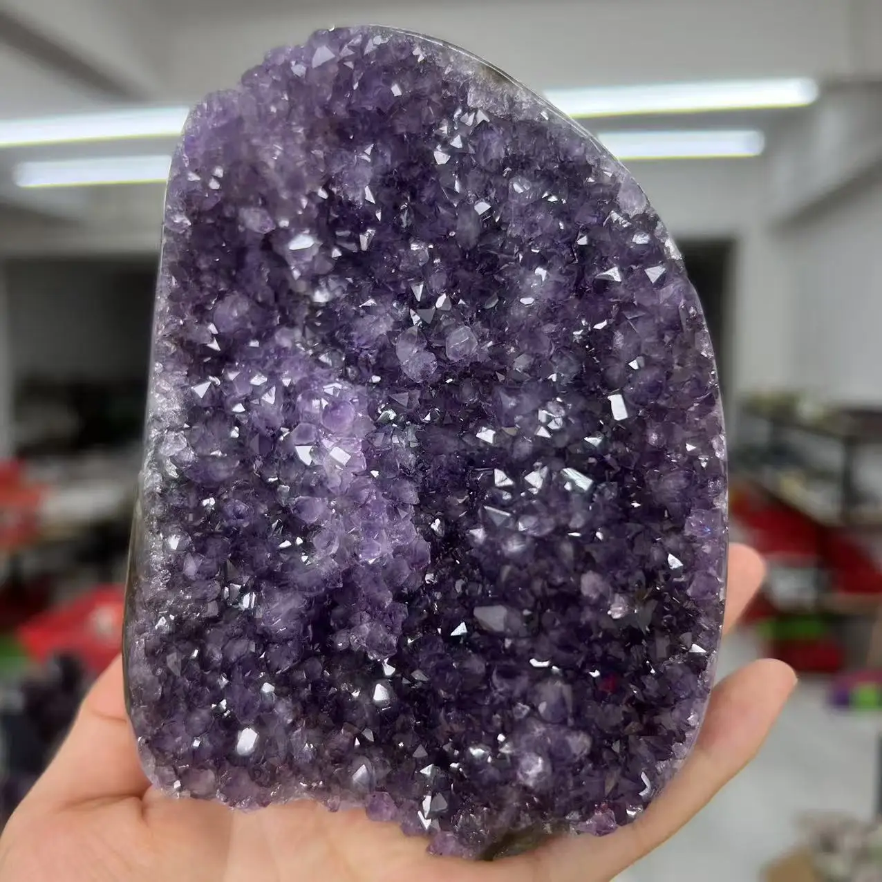 

932g 11.5cm Natural Uruguay Dream Amethyst Quartz Crystal Cluster stand