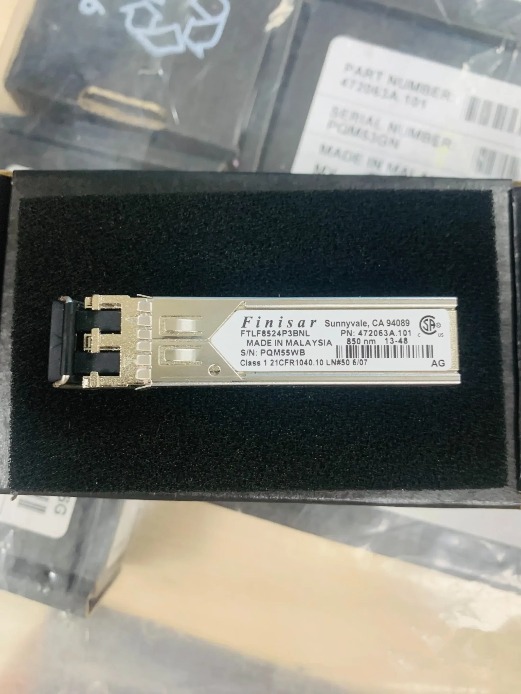 Finisar 4G SFP 850NM Transceiver Transceiver FTLF8524P2BNL FTLF8524P3BNL