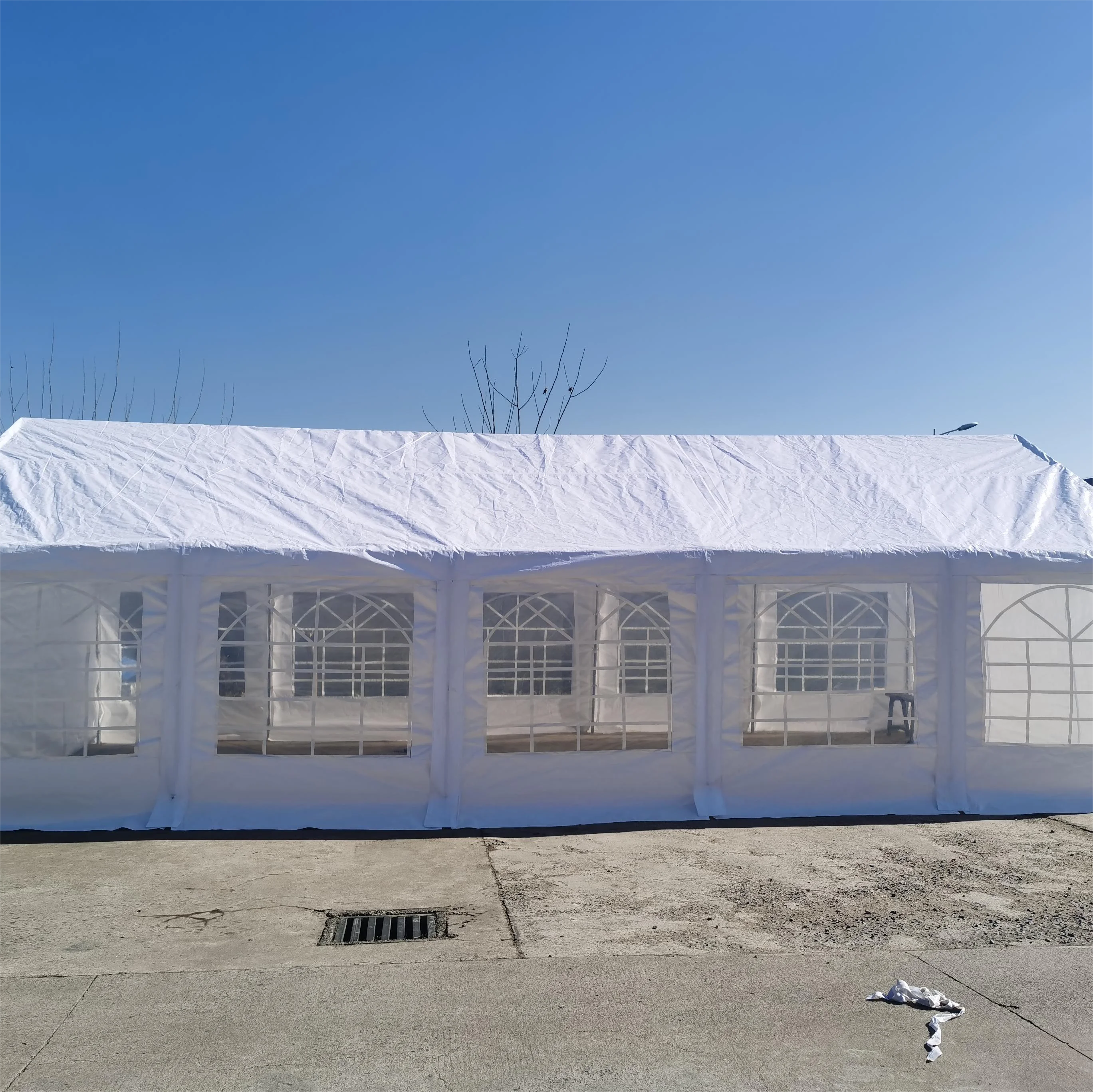 Палатка для свадебной беседки 5x10 м с боковыми стенками из полиэтилена с церковным окном, водонепроницаемая и устойчивая к ультрафиолетовому излучению