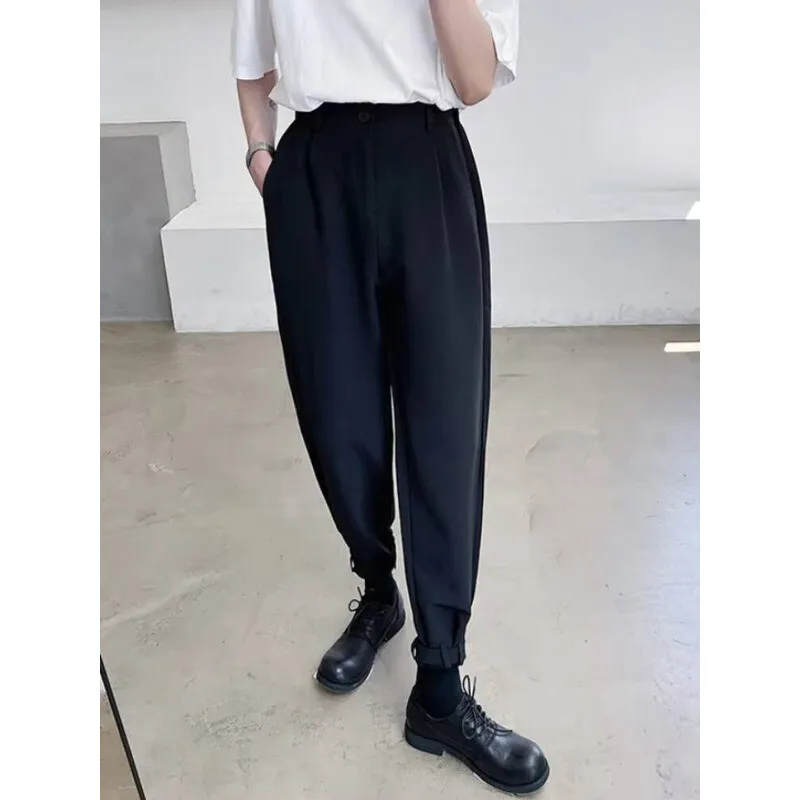 

Брюки Мужская мода Тенденция Индивидуальные универсальные новые маленькие брюки с поясом для ног Дизайн Корейская версия брюк-шаровары большого размера