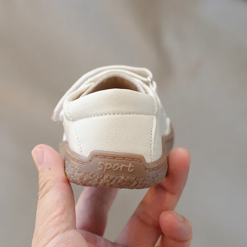 Nuevos zapatos de bebé de 0 a 5 años, zapatos descalzos de cuero de microfibra para niños pequeños, suela suave de estrella, tenis al aire libre para niñas, zapatillas de deporte de moda para niños