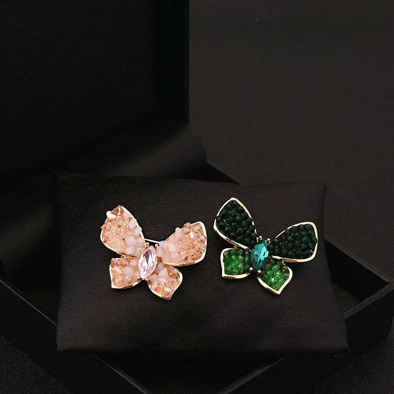 

High-Grade Brooch Women's Luxury Suit Corsage Accessories Cute Butterfly Shining Shirt Neckline Fixed Collar Pin Jewelry Buckle