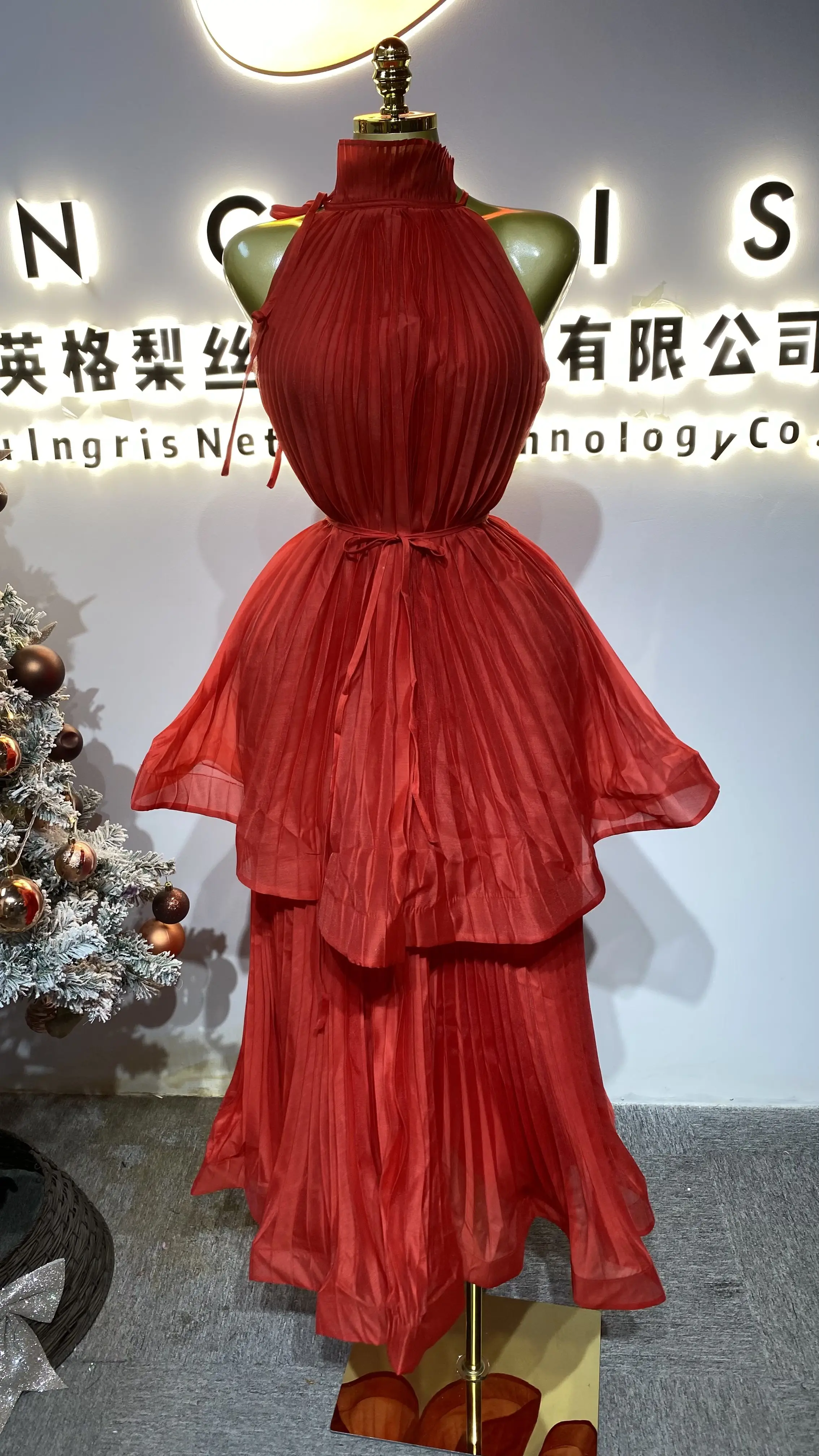 

Women's 2025 Spring New Sweet Compression Tie-Waist Vest and High Waist Skirt Two-Piece Set-GZXX348