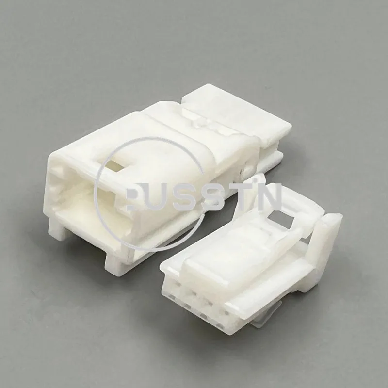 1 zestaw 4-pinowy miniaturowy samochodowy mikrofon Bluetooth elektryczne złącze przewodu rozruszającego dla X-Trail Qashqai 1612035 -1