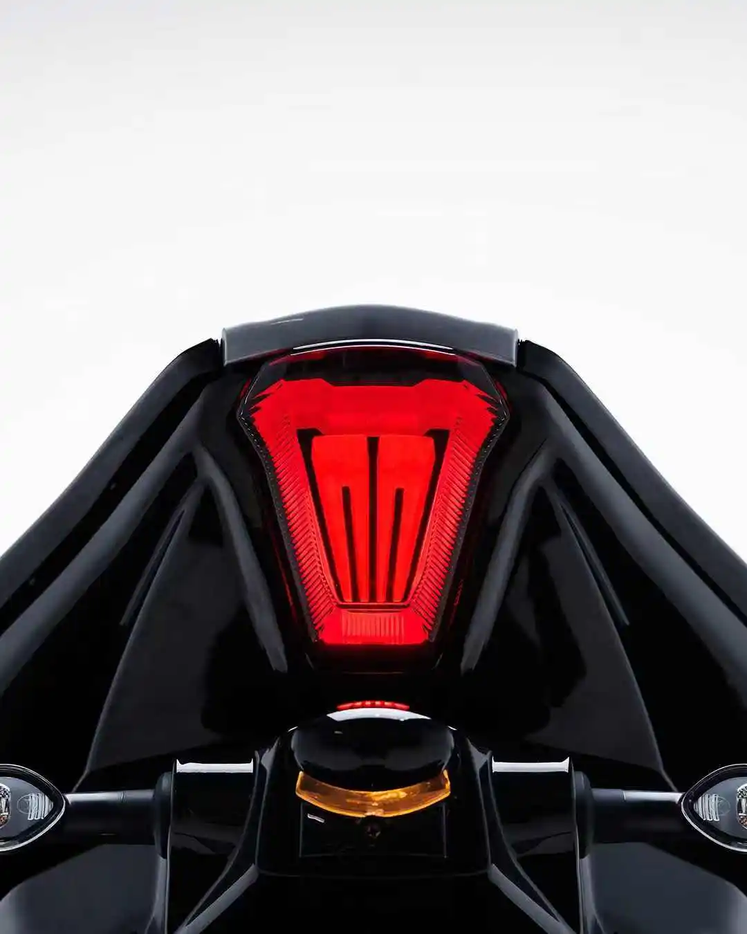 sistema-de-iluminacion-led-v3-para-motor-frenos-y-senales-de-luz-trasera-para-yamaha-aerox-155-nvx-l155-2026